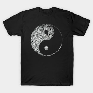 Yin and Yang, people at the market T-Shirt